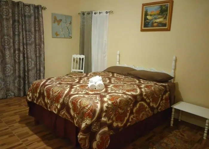 Ocho Rios Hideaway